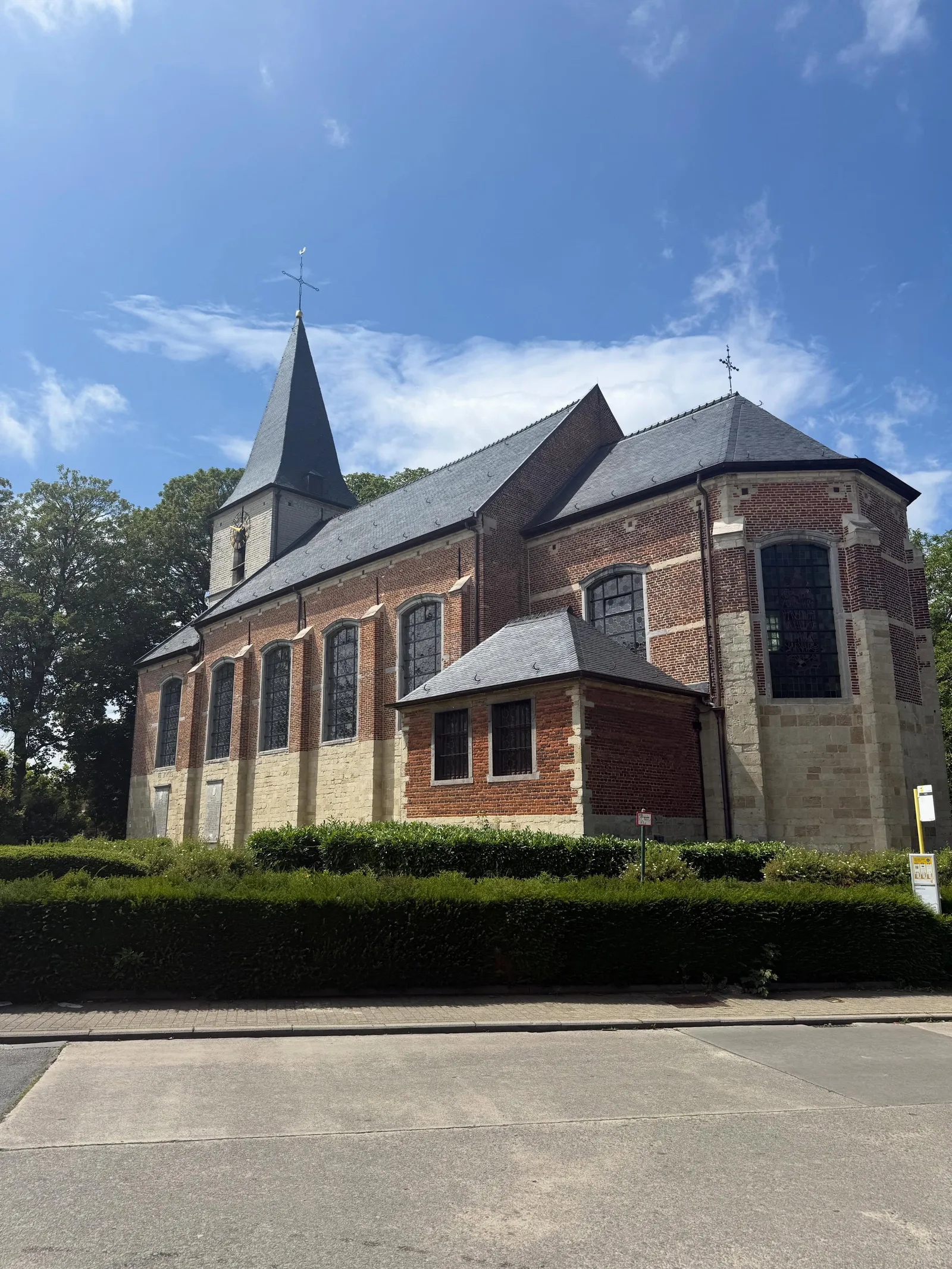 Sint-Egidiuskerk in Groot-Bijgaarden na de restauratie